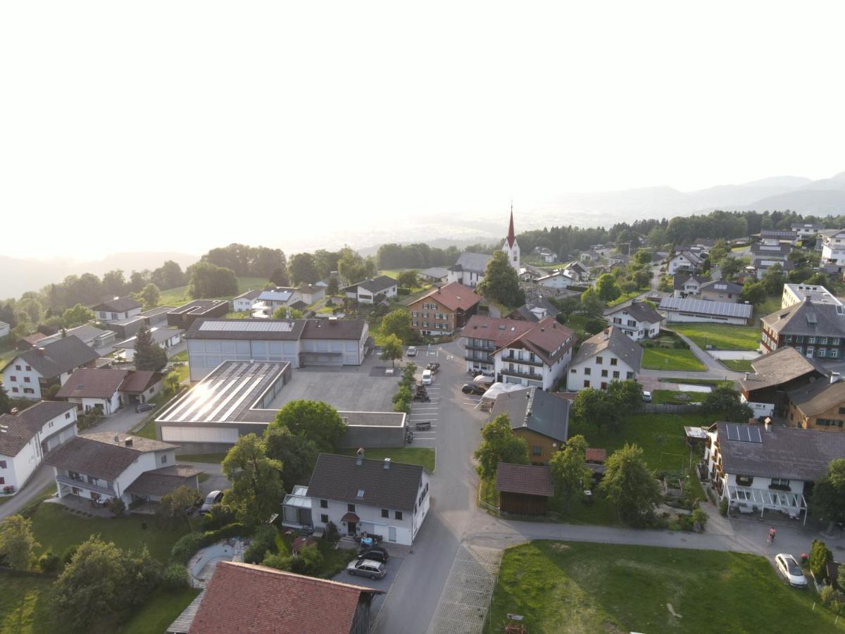 Gasthaus Krone Ubersaxen Exterior foto